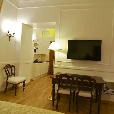 Πανσιόν Internoroma *